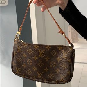 Louis Vuitton hand bag BRAND NEW CONDITION
